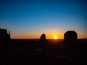 Preview wallpaper canyon, rocks, silhouettes, sunset, dark