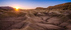 Preview wallpaper canyon, sun, relief, cranny