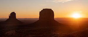 Preview wallpaper canyon, sunset, twilight, valley, landscape