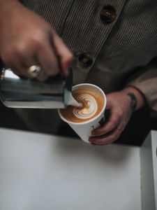 Preview wallpaper cappuccino, drink, glass, hand, barista