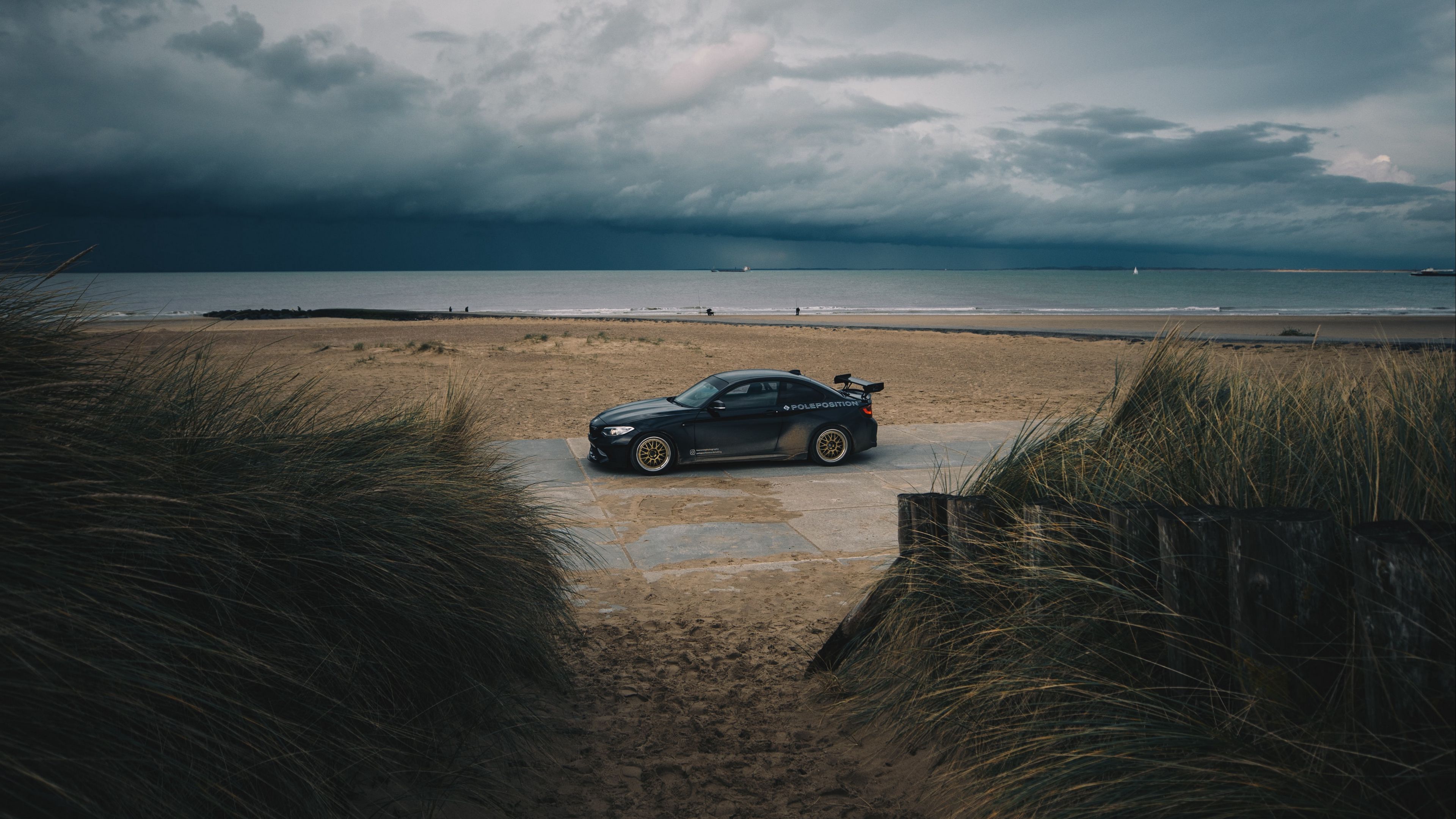 Download wallpaper 3840x2160 car, beach, sand, storm, coast 4k uhd 16:9