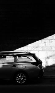 Preview wallpaper car, bw, side view, dark