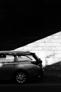 Preview wallpaper car, bw, side view, dark