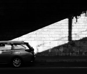 Preview wallpaper car, bw, side view, dark