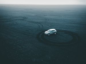 Preview wallpaper car, drift, playground, sand, traces, circles