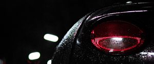 Preview wallpaper car, headlight, drops, moisture, night, dark