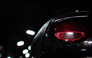 Preview wallpaper car, headlight, drops, moisture, night, dark