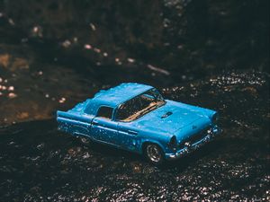 Preview wallpaper car, model, toy, retro, moisture