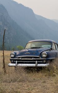 Preview wallpaper car, retro, blue, field