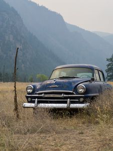 Preview wallpaper car, retro, blue, field