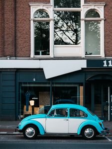 Preview wallpaper car, retro, building, street