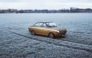 Preview wallpaper car, retro, old, yellow, field