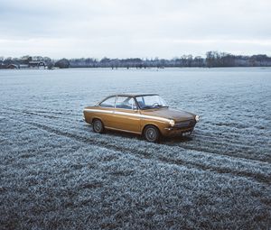 Preview wallpaper car, retro, old, yellow, field