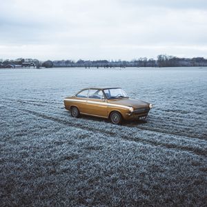 Preview wallpaper car, retro, old, yellow, field