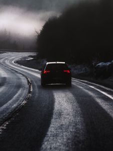 Preview wallpaper car, road, fog, dusk