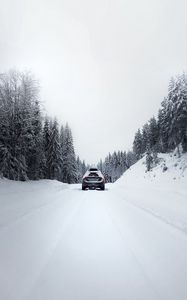 Preview wallpaper car, road, snow, winter