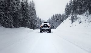 Preview wallpaper car, road, snow, winter