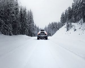 Preview wallpaper car, road, snow, winter
