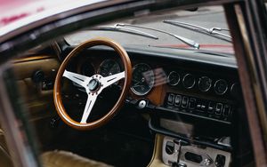 Preview wallpaper car, salon, retro, steering wheel