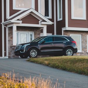 Preview wallpaper car, side view, house