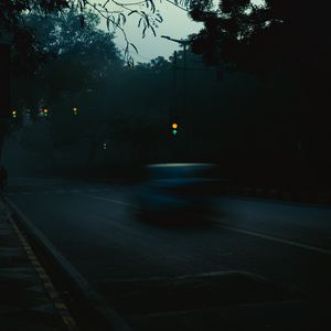 Preview wallpaper car, silhouette, movement, dark, gloomy