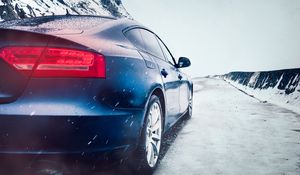 Preview wallpaper car, snow, headlight, movement