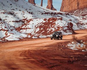 Preview wallpaper car, suv, black, mountains, off-road, ride