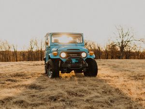 Preview wallpaper car, suv, blue, front view, sunlight