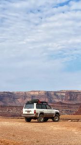 Preview wallpaper car, suv, canyon