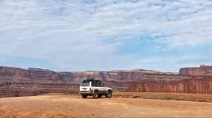 Preview wallpaper car, suv, canyon