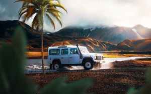 Preview wallpaper car, suv, palm tree, mountains