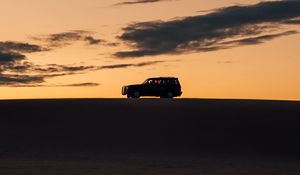 Preview wallpaper car, suv, silhouette, sunset, dark