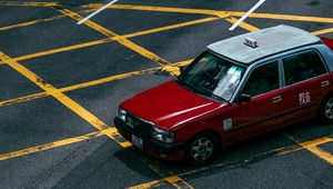 Preview wallpaper car, taxi, marking, asphalt, contrast