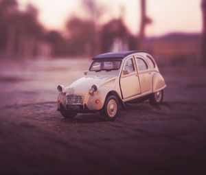 Preview wallpaper car, toy, retro, side view