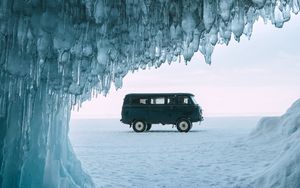 Preview wallpaper car, van, ice, stalactites, snow