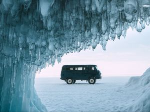 Preview wallpaper car, van, ice, stalactites, snow