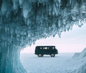 Preview wallpaper car, van, ice, stalactites, snow