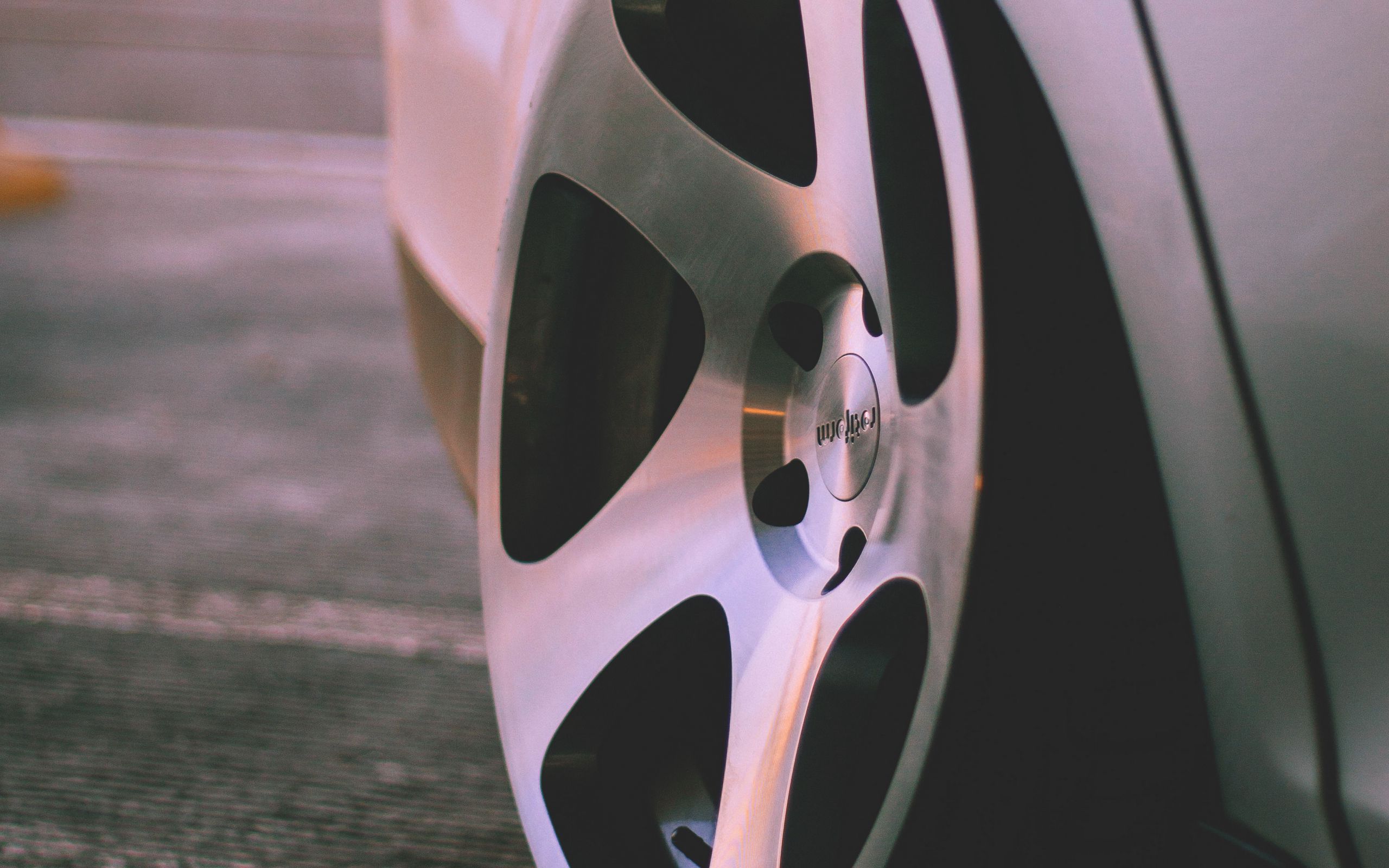 Download wallpaper 2560x1600 car, white, wheel, metal, tuning