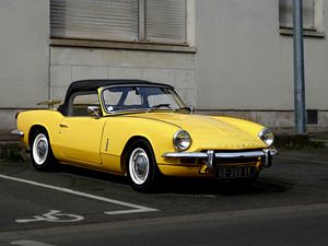 Preview wallpaper car, yellow, retro