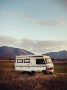 Preview wallpaper caravan, car, white, mountains