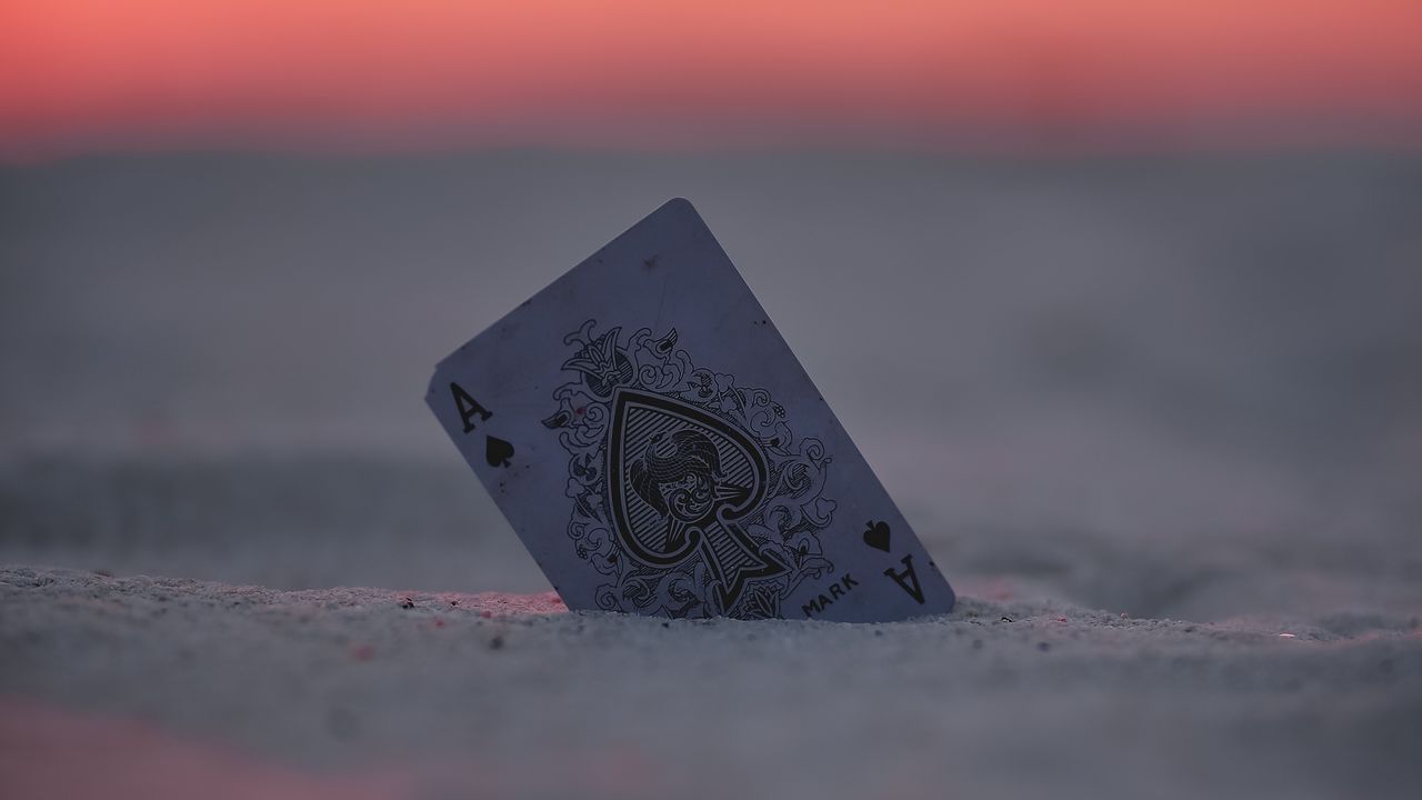 Wallpaper card, ace, sand, sunset, closeup