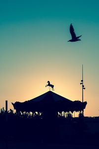 Preview wallpaper carousel, bird, silhouette, twilight, dreams