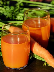 Preview wallpaper carrots, carrot juice, vegetables