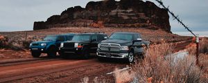 Preview wallpaper cars, suvs, off-road, canyon, mountains