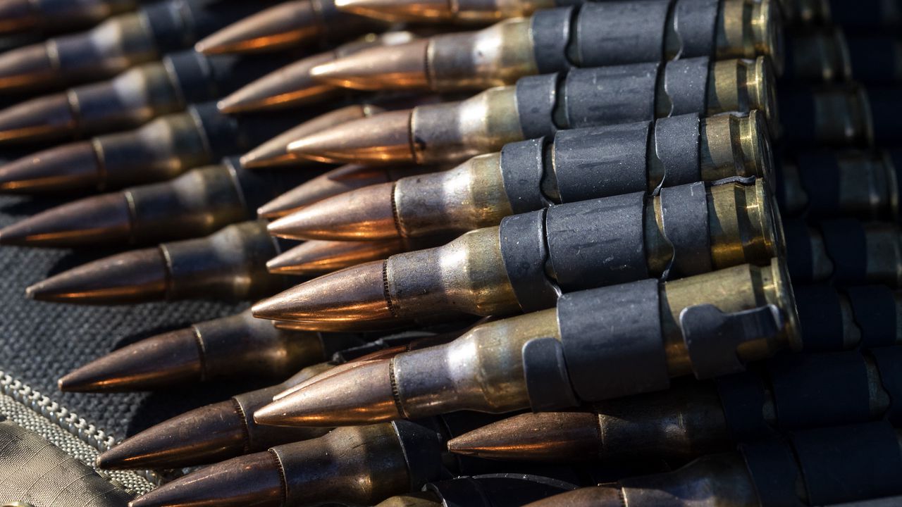 Wallpaper cartridges, ammunition, bullets, metal