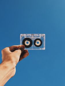 Preview wallpaper cassette, retro, hand, sky