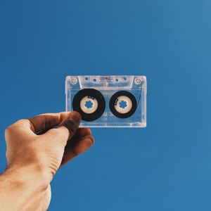 Preview wallpaper cassette, retro, hand, sky