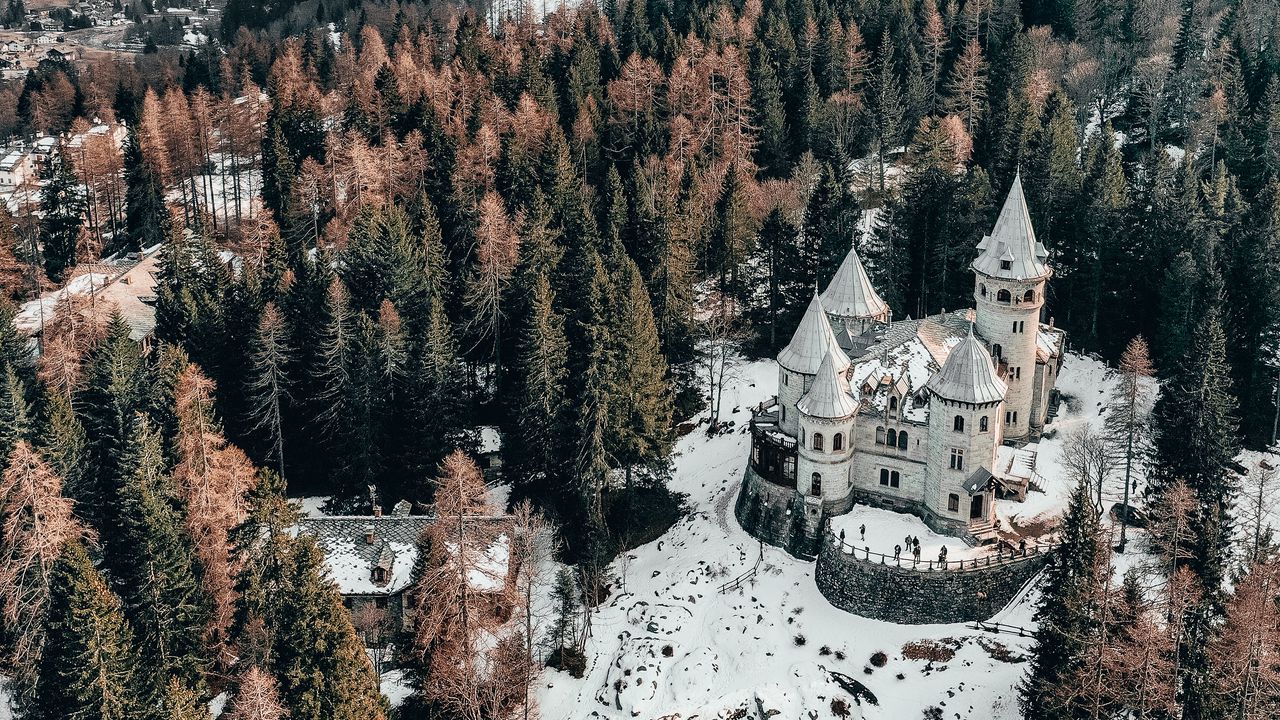 Wallpaper castle, aerial view, winter, snow, trees, forest, italy