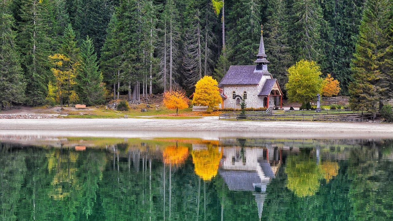Wallpaper castle, autumn, trees, reflection