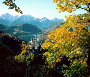Preview wallpaper castle, bavaria, height, autumn, germany